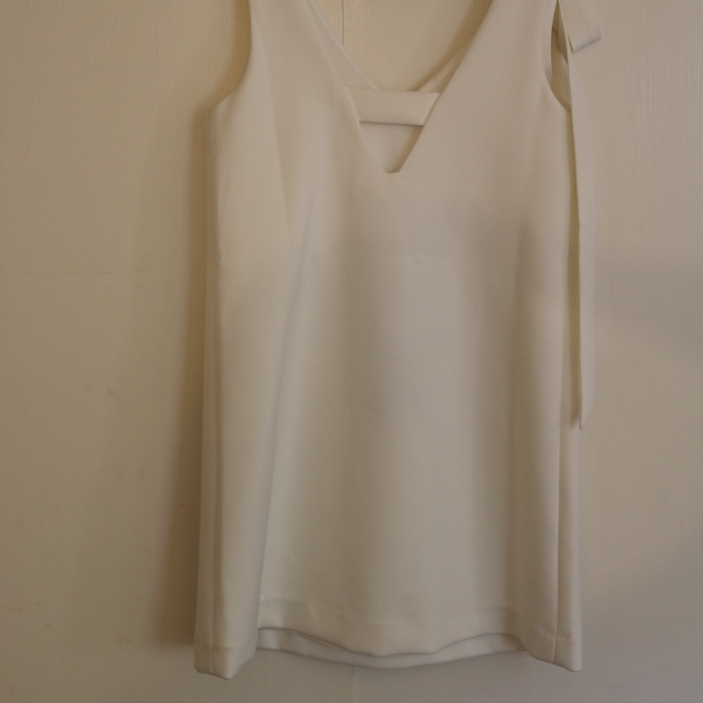 White Kendall + Kylie Dress - NEVER WORN